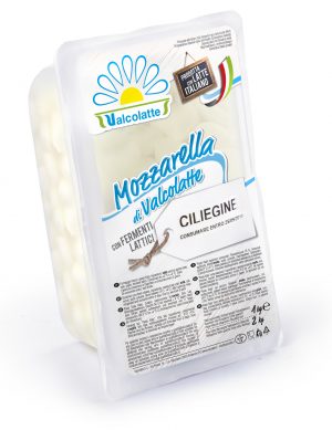 Valcolatte mini mozzarella are made with Italian milk. The farms, located in Lombardy and Emilia-Romagna use 100% Italian cow's milk.