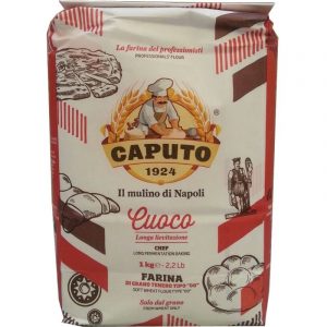 Caputo cuoco red flour 1kg. Type 00 flour. For long leavening. Recommended for bakers to make tasty and fragrant homemade bread.