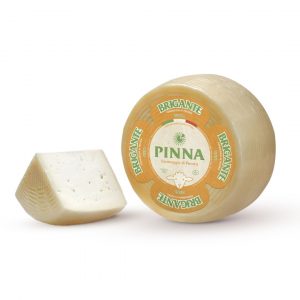 Pinna pecorino brigante dolce. The best-selling Sardinian fresh sheep cheese in Italy. It is soft to cut into appetizing slices or cubes.