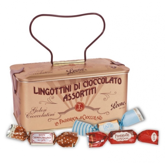 Delicious chocolates shaped like a gold ingot. A delightful assortment available in a newly designed and elegant retro gift tin.