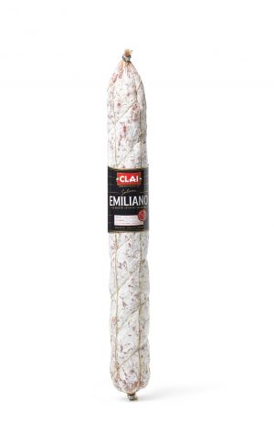 Clai salame Emiliano corto riserva 400g. Only the finest lean meats of 100% Italian pork from Filiera Clai are carefully prepared and bagged