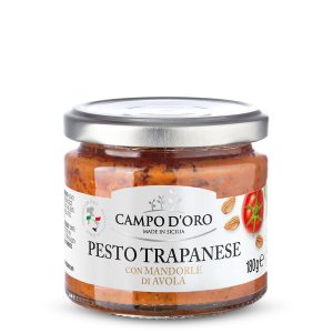 Typical Sicilian pesto made exclusively from tomatoes, fresh basil and almonds from Avola