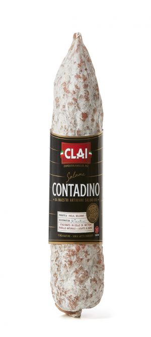 CLAI SALAME CONTADINO RISERVA CORTO. Only the finest lean meats of 100% Italian pork from Filiera Clai are carefully prepared and bagged