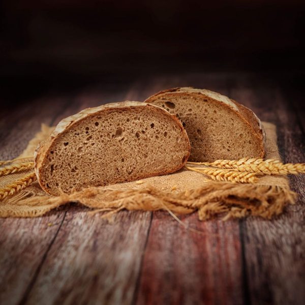 Its long leavened and head kneaded using a unique combination of stone ground durum wheat and toasted malt flour. A delicious dark crust and soft, full crumb.