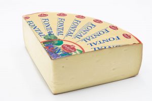DEFENDI FONTAL 1/4 3Kg. Cheese produced with pasteurised cow milk, pressed cheese, ripened for about 4 weeks.