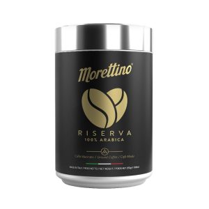 An exclusive blend of prestigious Arabica in which the elegant floral notes of honey and white flowers from Central America meet the captivating aromas of caramel and toasted hazelnut from Brazil Alta Mogiana, enriched by spiced tones from Ethiopia Sidamo.